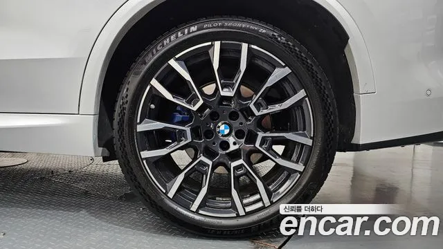 BMW X5 xDrive 40i M Sport — Фото автомобиля 15