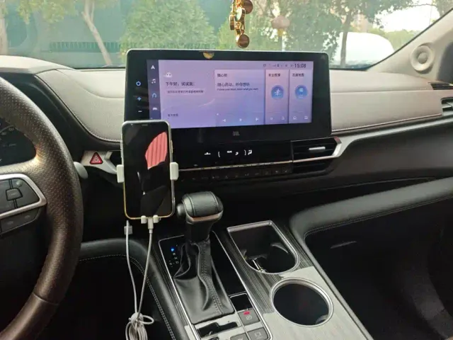 Toyota Sienna — Фото автомобиля 13