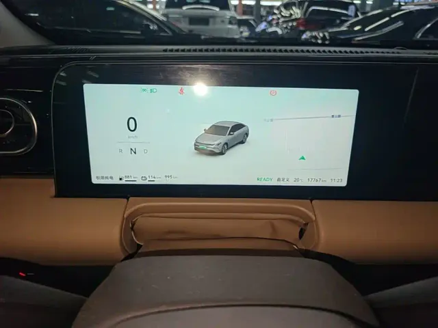 Leapmotor C01 — Фото автомобиля 11
