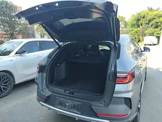 BYD Song PLUS — Фото автомобиля 18