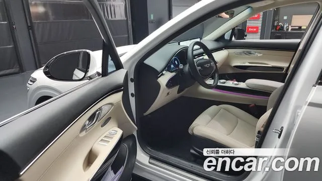 Genesis GV70 2.5T Бензин AWD — Фото автомобиля 7