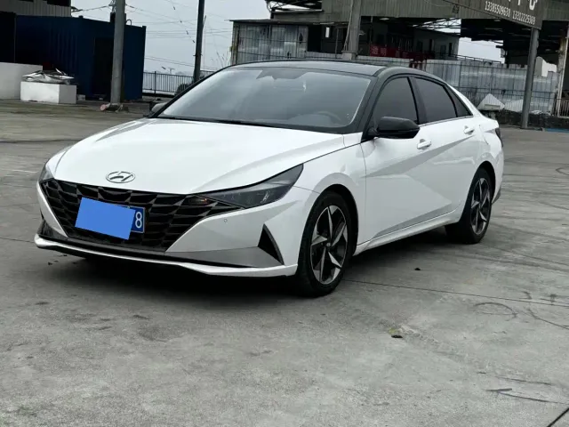 Фотография автомобиля — Hyundai Elantra