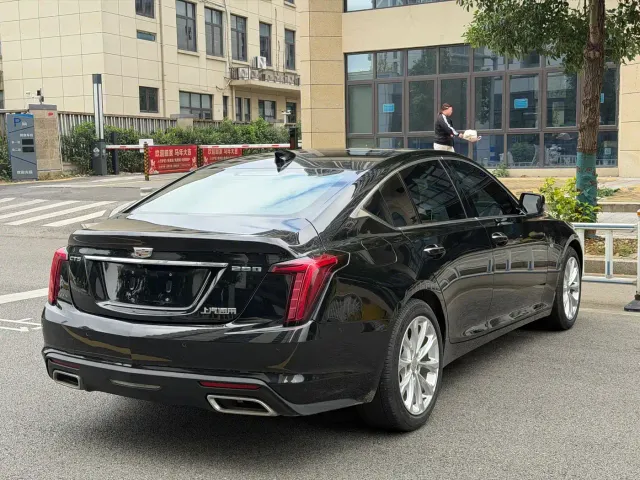 Cadillac CT5 — Фото автомобиля 9