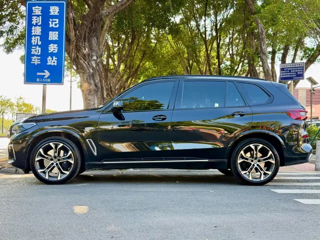 BMW X5 — Фото автомобиля 6