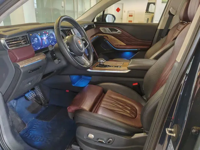 Hongqi HS7 — Фото автомобиля 21