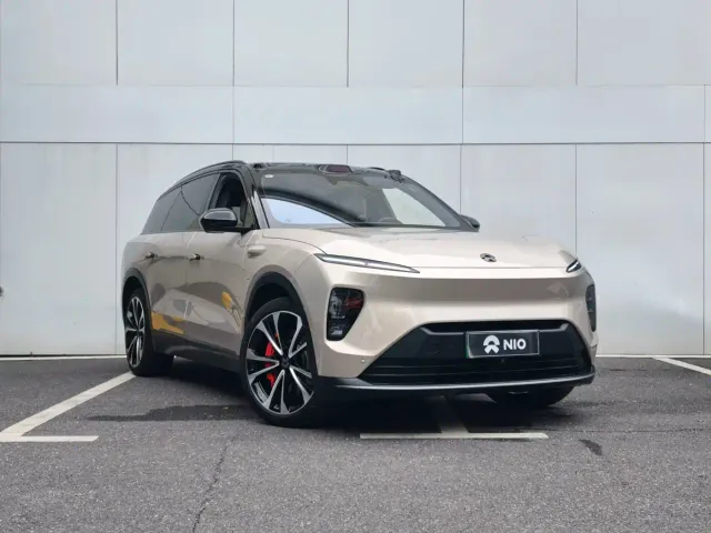 Nio ES8 — Фото автомобиля 3