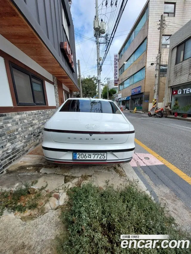 Hyundai Grandeur GN7 — Фото автомобиля 2