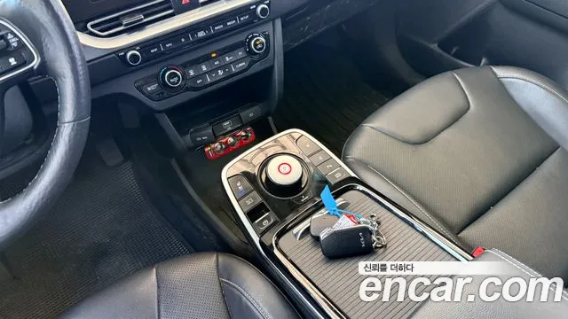 Kia Niro — Фото автомобиля 8