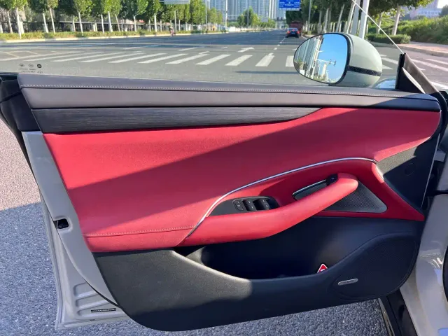 Xiaomi SU7 — Фото автомобиля 5