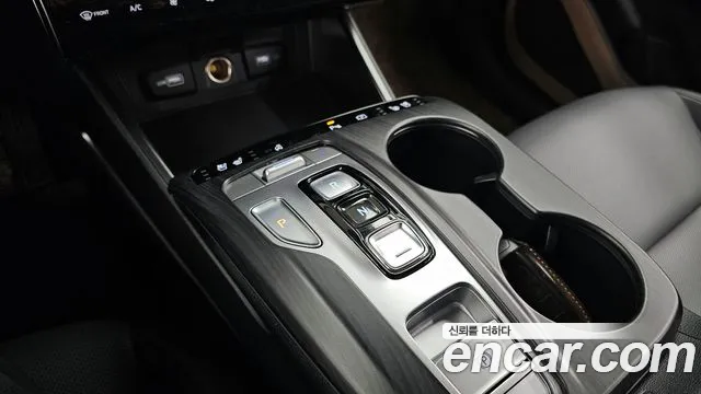 Hyundai Tucson Tucson (NX4) Бензин 1.6 турбо 2WD — Фото автомобиля 9