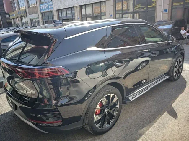 BYD Tang — Фото автомобиля 6