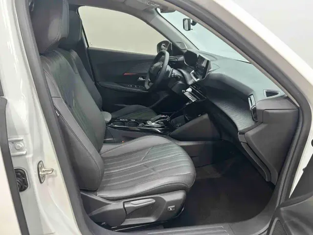 Peugeot 2008 — Фото автомобиля 19