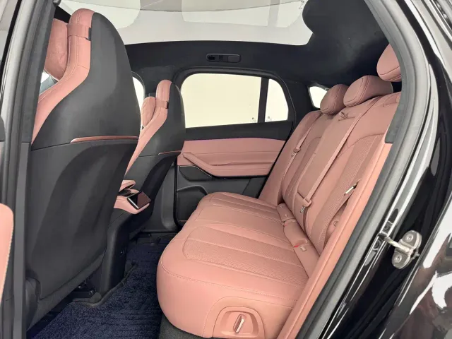 Nio EC6 — Фото автомобиля 10