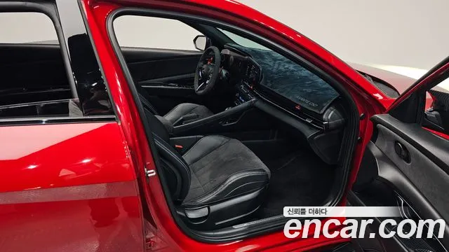 Hyundai AVANTE — Фото автомобиля 24