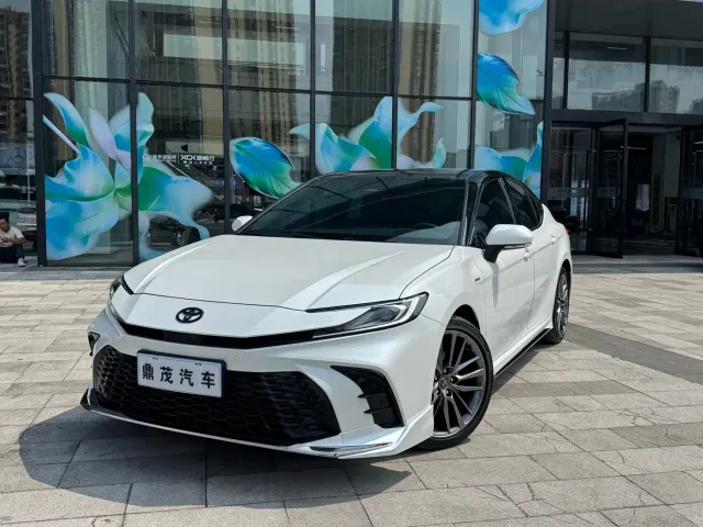 Фотография автомобиля — Toyota Camry