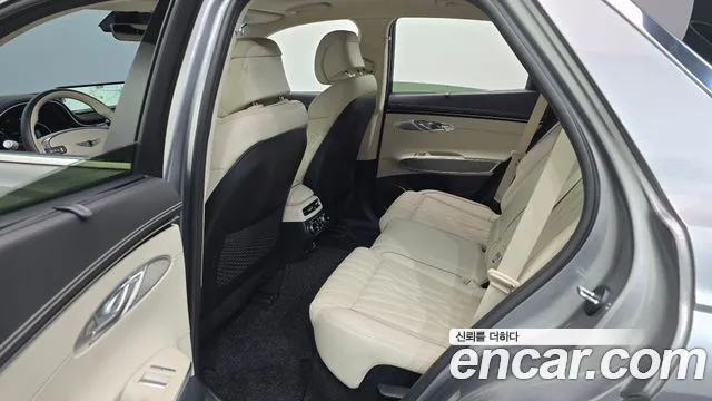 Genesis GV70 — Фото автомобиля 26