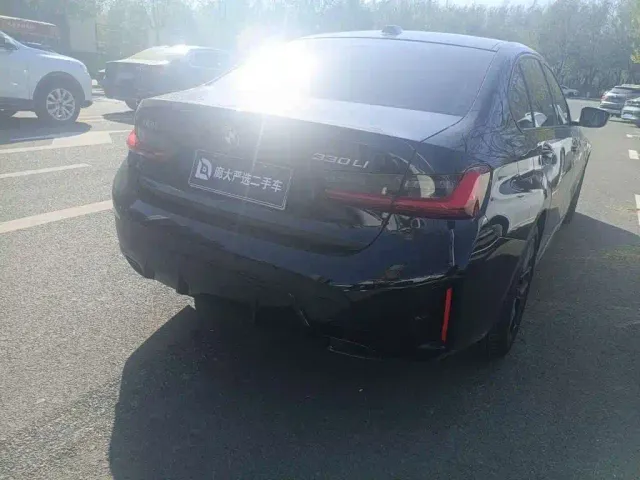 BMW 3 Series — Фото автомобиля 4