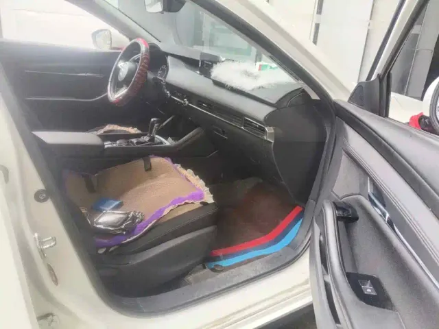 Mazda Mazda3 Axela 2023 2.0L Auto Zhixuan — Фото автомобиля 12