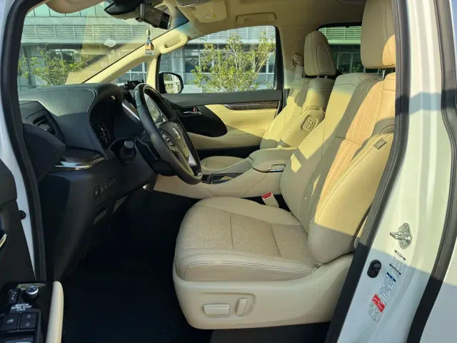Toyota Alphard — Фото автомобиля 7