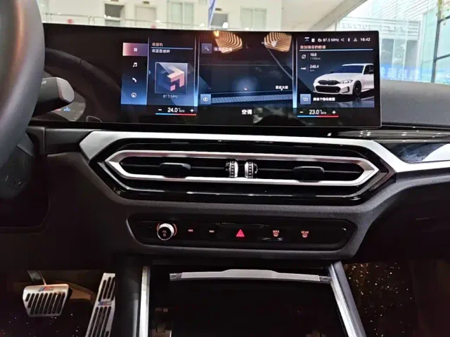 BMW 3 Series — Фото автомобиля 12