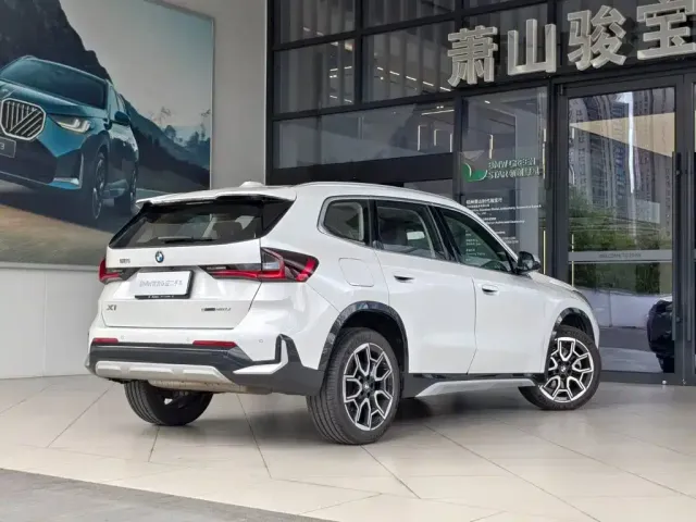 BMW BMW X1 2024 sDrive25Li X Design Package — Фото автомобиля 5