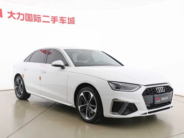 Audi A4L — Фото автомобиля 3