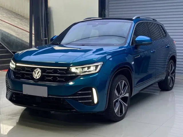 Фотография автомобиля — Volkswagen Tayron