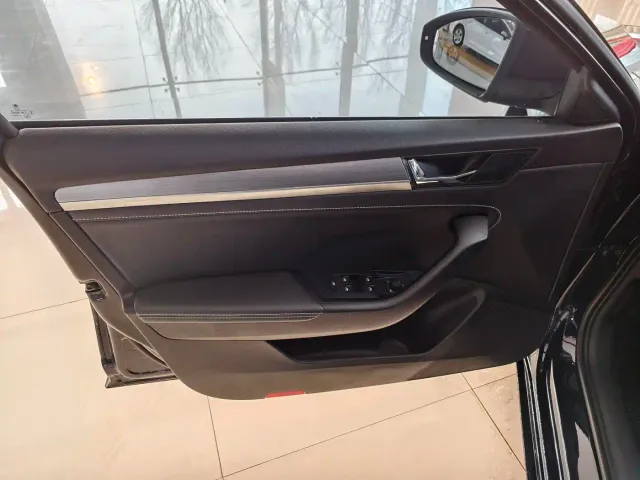 Skoda Superb — Фото автомобиля 5