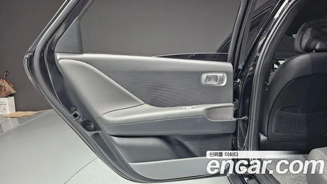 Hyundai Ioniq 6 — Фото автомобиля 14