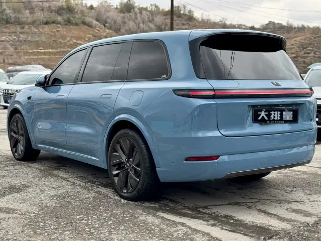 Li Auto L9 — Фото автомобиля 7