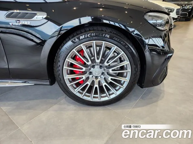 Mercedes-Benz E-Class — Фото автомобиля 5