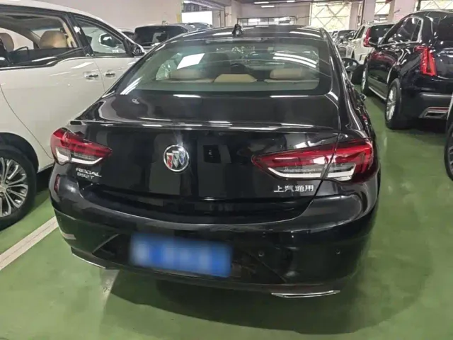 Buick Regal — Фото автомобиля 5