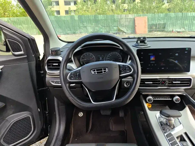Geely Binyue — Фото автомобиля 6