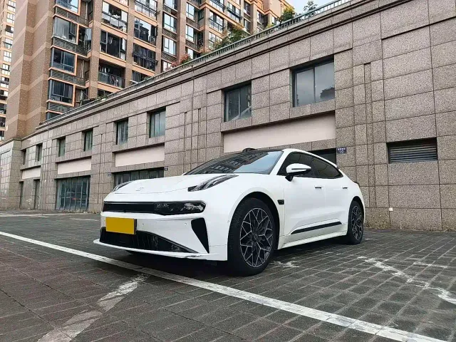 Фотография автомобиля — Zeekr 001