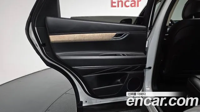 Genesis GV80 — Фото автомобиля 14
