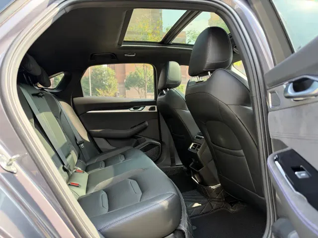 Geely Xingrui — Фото автомобиля 8