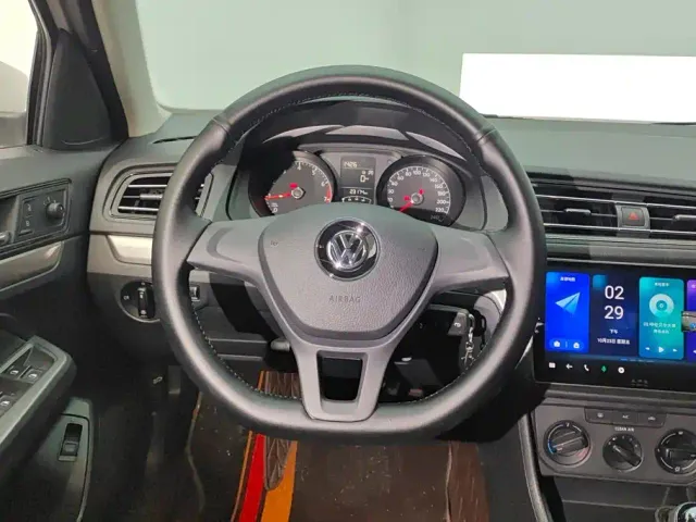 Volkswagen Lavida — Фото автомобиля 15