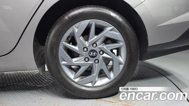 Hyundai Avante CN7 — Фото автомобиля 6