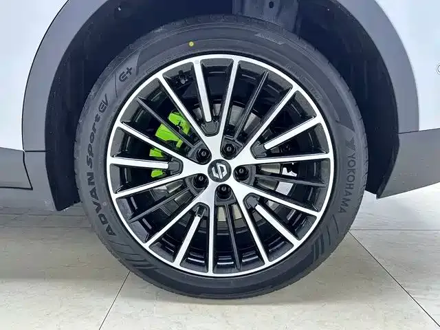 Leapmotor C11 — Фото автомобиля 7