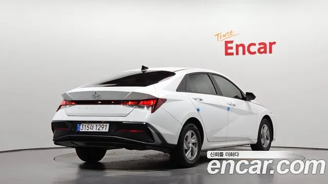 Hyundai Avante — Фото автомобиля 2