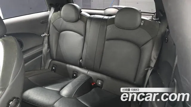 MINI Cooper Cooper Electric — Фото автомобиля 11