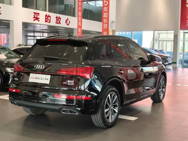 Audi Q5L — Фото автомобиля 5