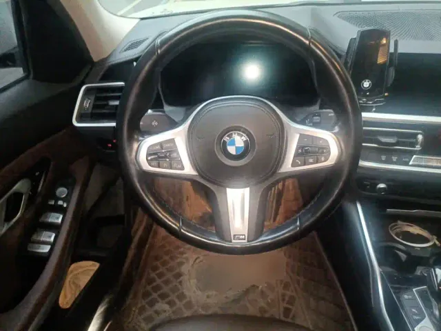 BMW 3 Series — Фото автомобиля 11