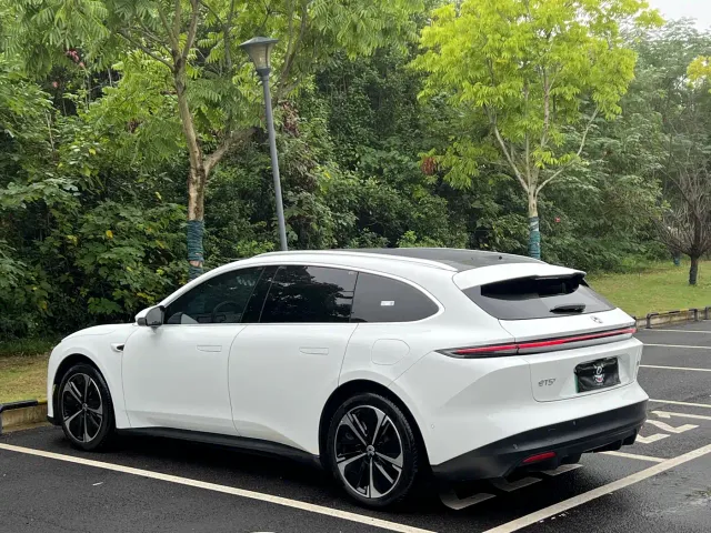 Nio ET5 Touring — Фото автомобиля 16