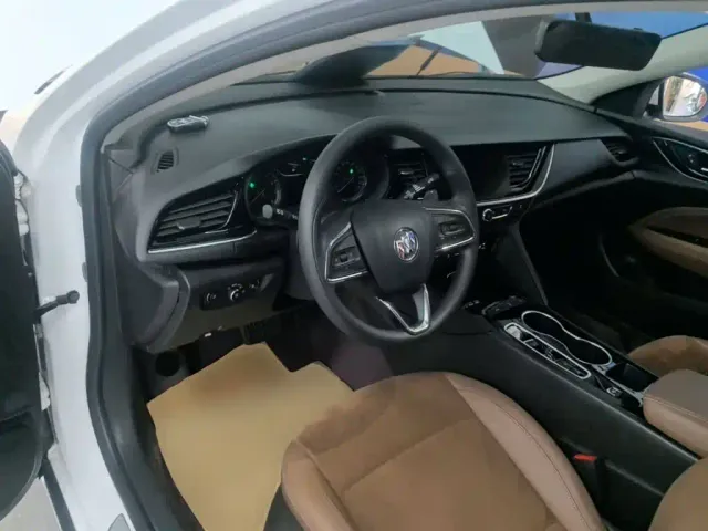 Buick Regal — Фото автомобиля 9