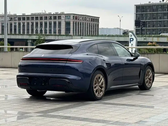 Shangjie Z7T — Фото автомобиля 3