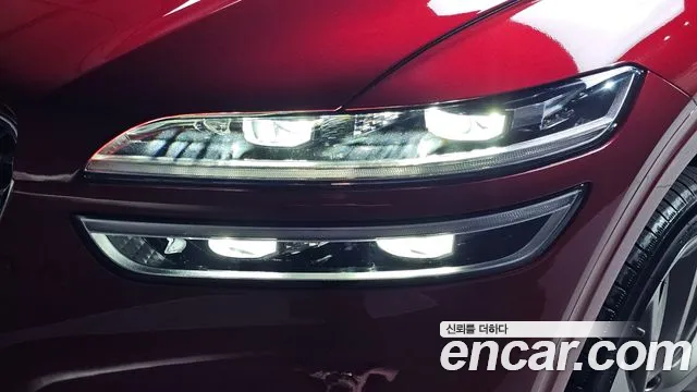 Genesis GV70 2.5T Бензин AWD — Фото автомобиля 20