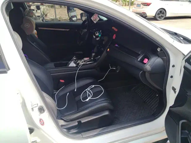 Honda Civic 2021 Hatchback 220TURBO CVT Sport — Фото автомобиля 8