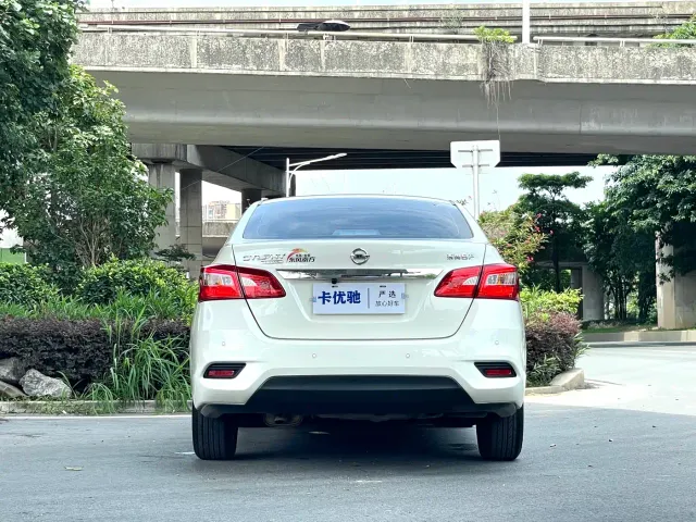 Nissan Sylphy — Фото автомобиля 5