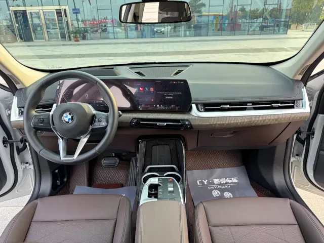BMW X1 — Фото автомобиля 12
